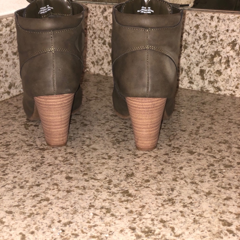 Booties - Picture 4 of 4